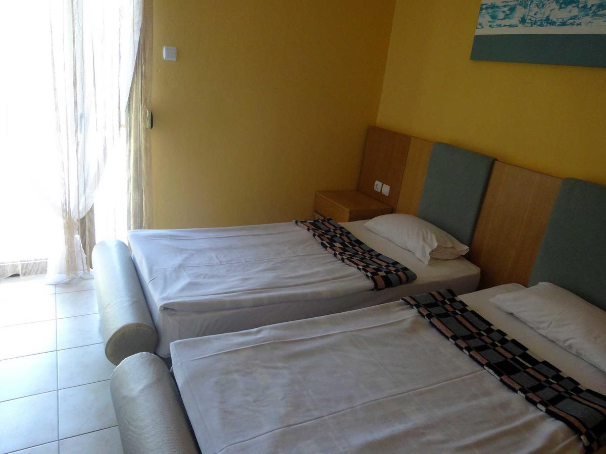Villa Maria Apartments Полихроно Екстериор снимка